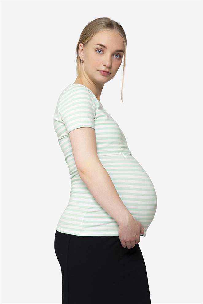 Kortermet gravid og ammetopp med grønn striper i organisk bomull SEO > Amme T-skjorte